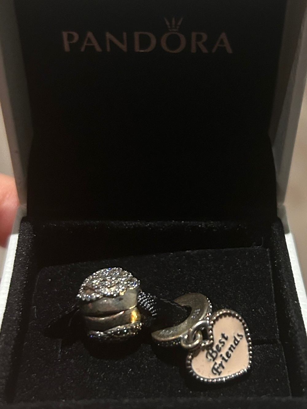 Pandora White Jewelry Gift Box Set- “Best Friends” Heart and Glitter Charm